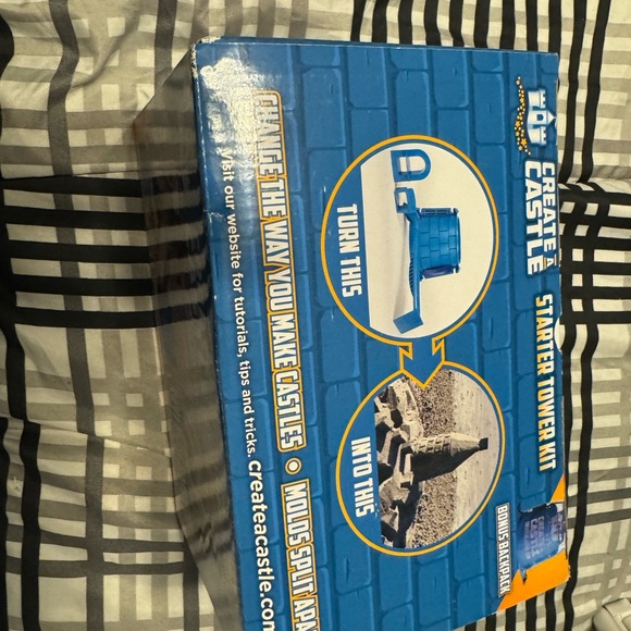 Create A Castle Starter Tower Kit – Sand & Snow Building Set. NEW IN BOX - Picture 3 of 6